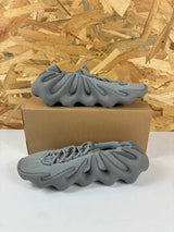 Baskets Adidas Yeezy 450 Stone Grey – Chaussures Sneakers – 42 2/3