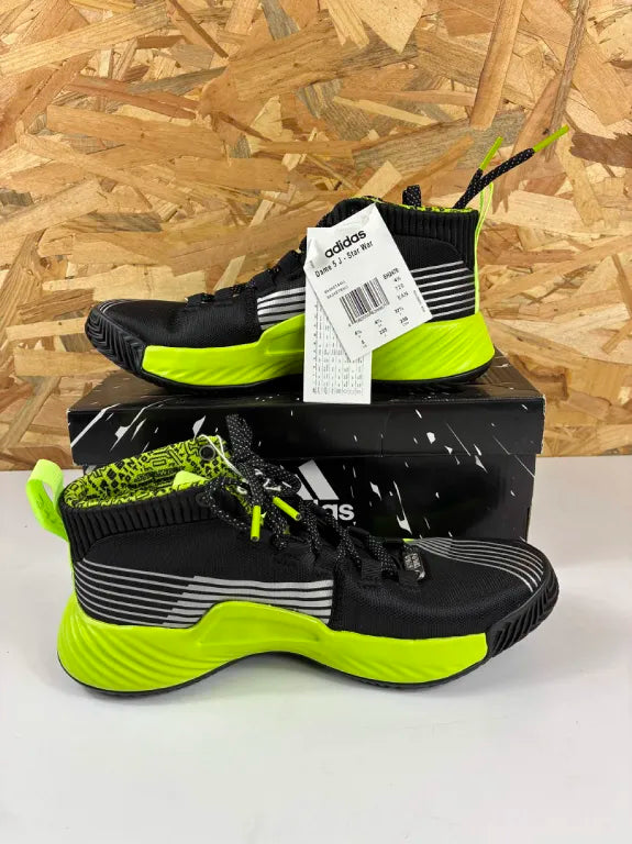 Baskets Adidas Dame 5 J Star Wars – Chaussures Basketball Enfant – 37 1/3