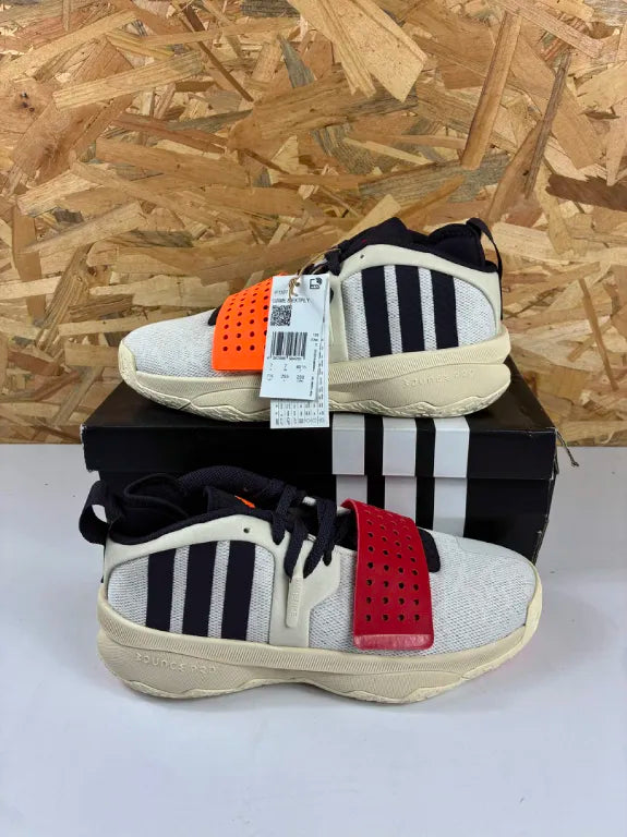 Baskets Adidas Dame 8 Extply – Chaussures Basketball Homme – 40 2/3