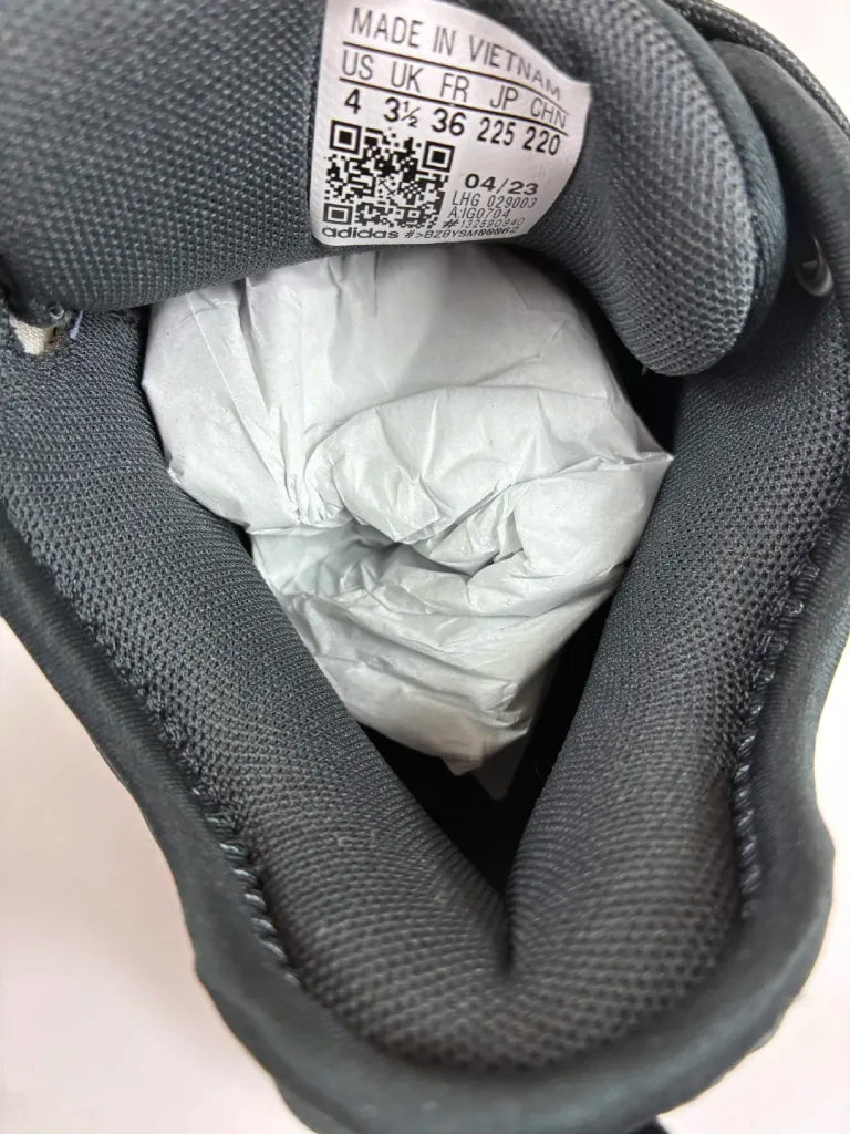 Baskets Adidas Trae Unlimited J – Chaussures Basketball Enfant – 36