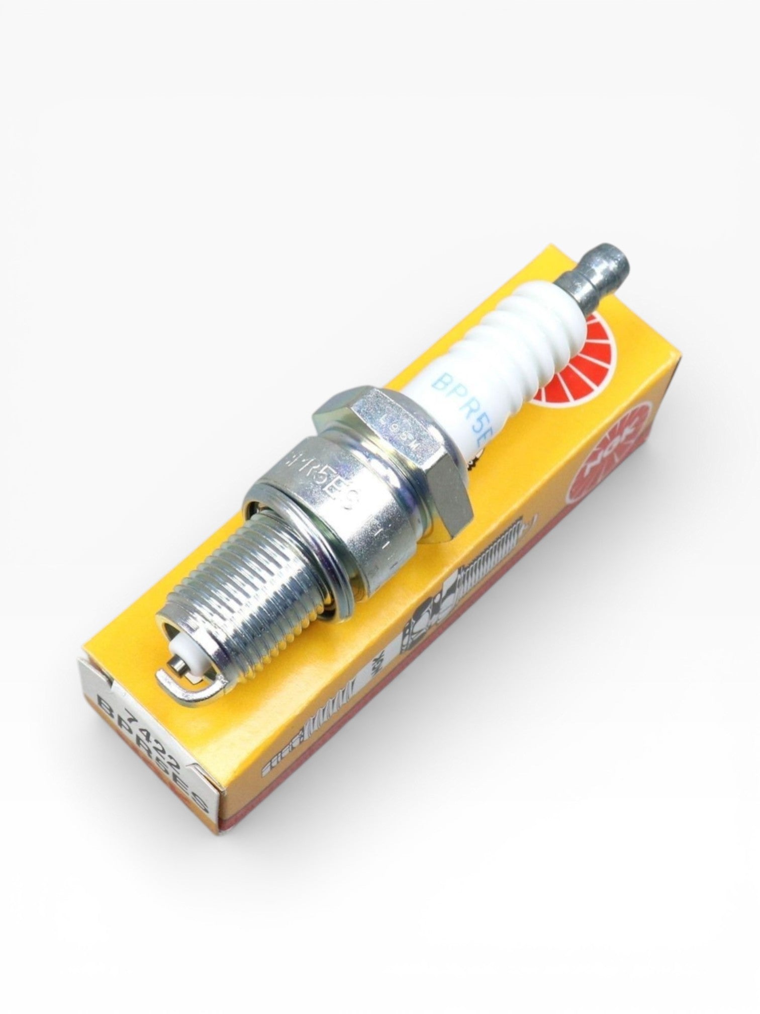 NGK BPR5ES Standard 14mm Zündkerze, entspricht BPR5EIX für Motorräder und Gartengeräte